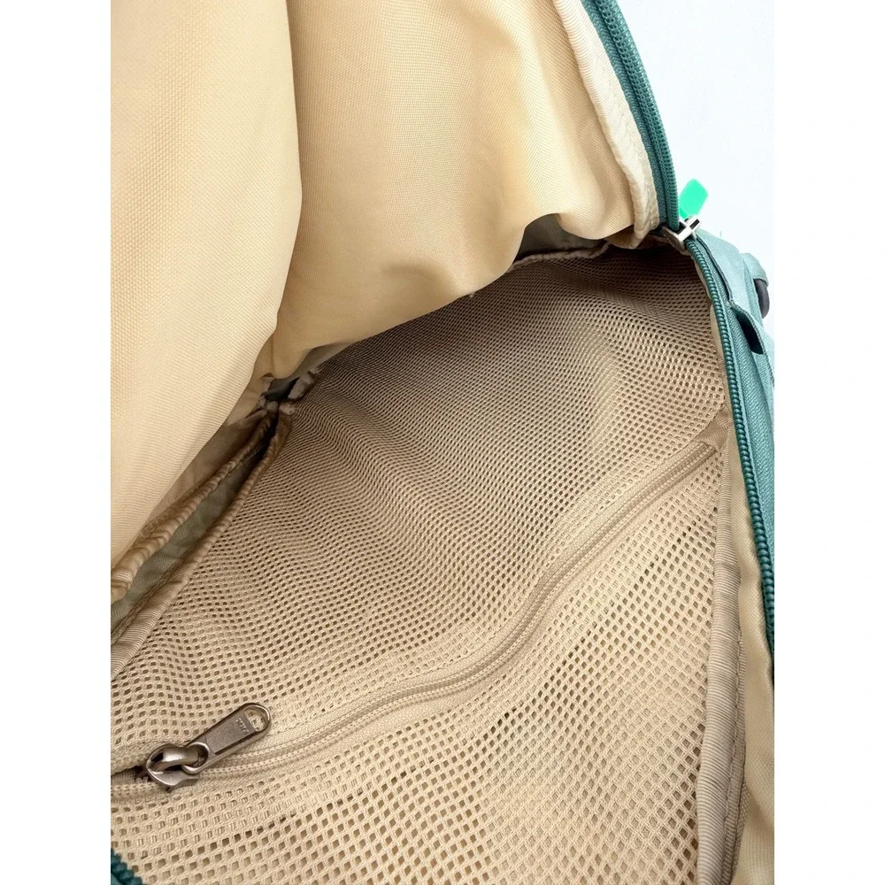 The North Face Sling Bag Unisex OS Green Good Condition Crossbody Gorpcore